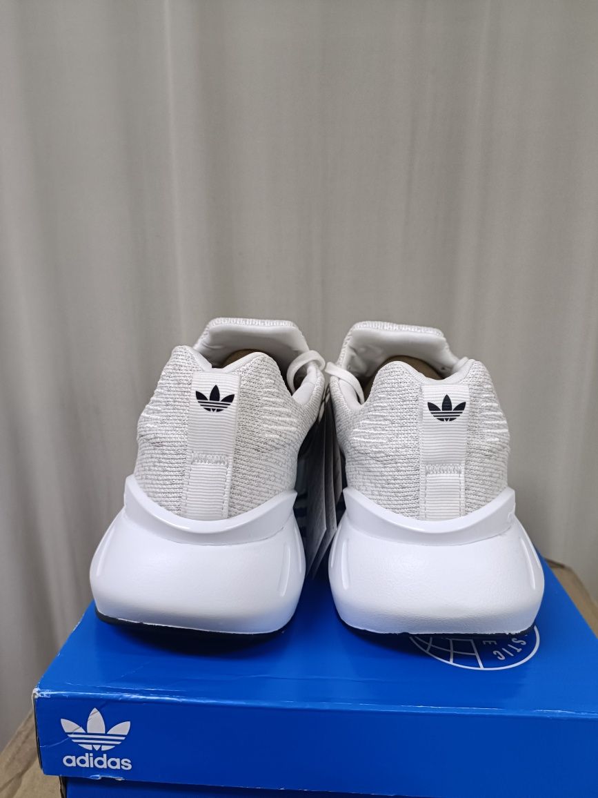 Adidas Swift Run 22 номер 44 код 20A