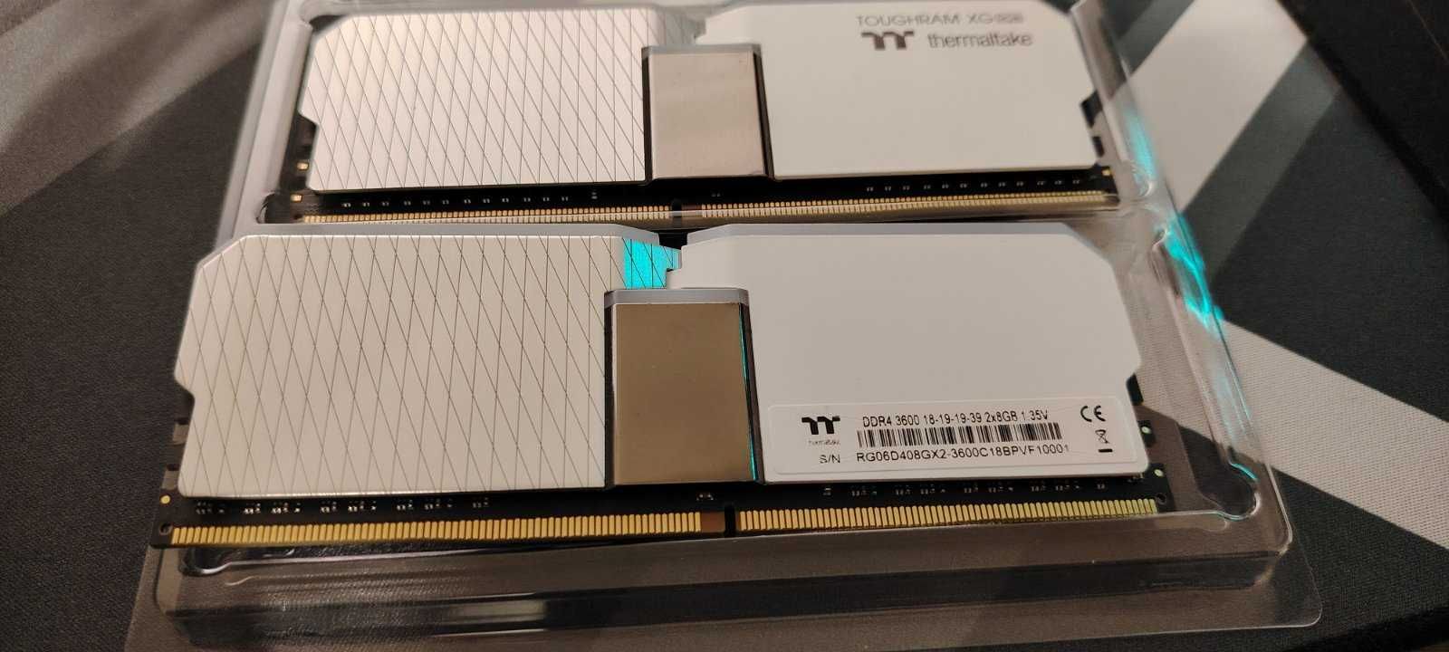НОВА ! Рам памет Thermaltake XG RGB White 16GB (2x8GB)  3600MHz DDR4