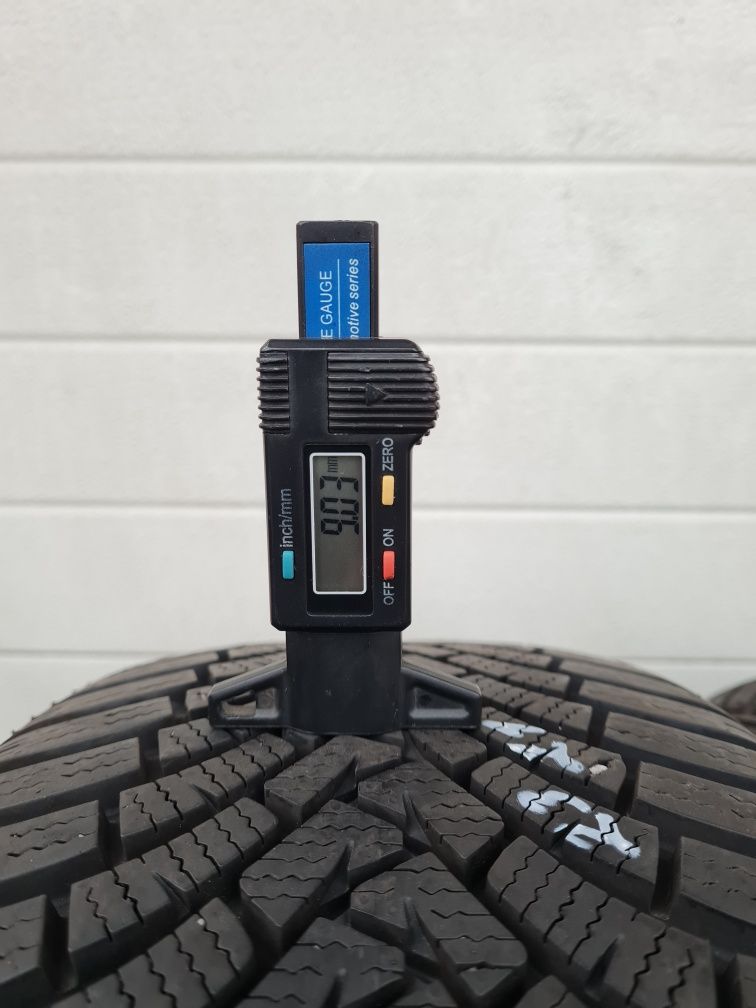 Зимни гуми 4 броя FALKEN EuroWinter HS01 225 45 R18 дот 3221