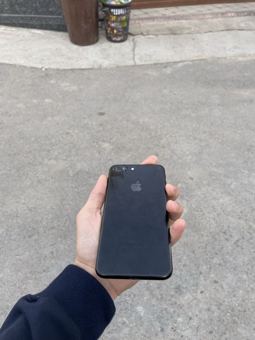 Iphone 7 plus crochna sotipadi