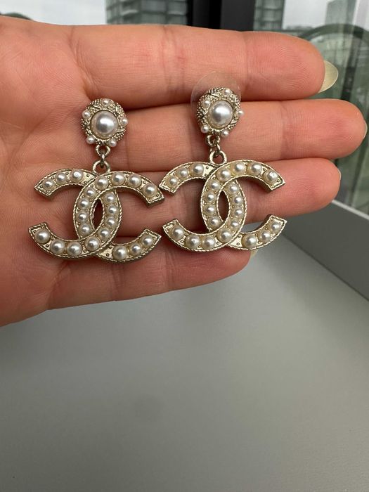 Cercei Chanel cu perle