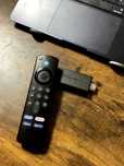 Amazon Fire Stick TV 4k model E9L29Y (filme si seriale pe gratis)