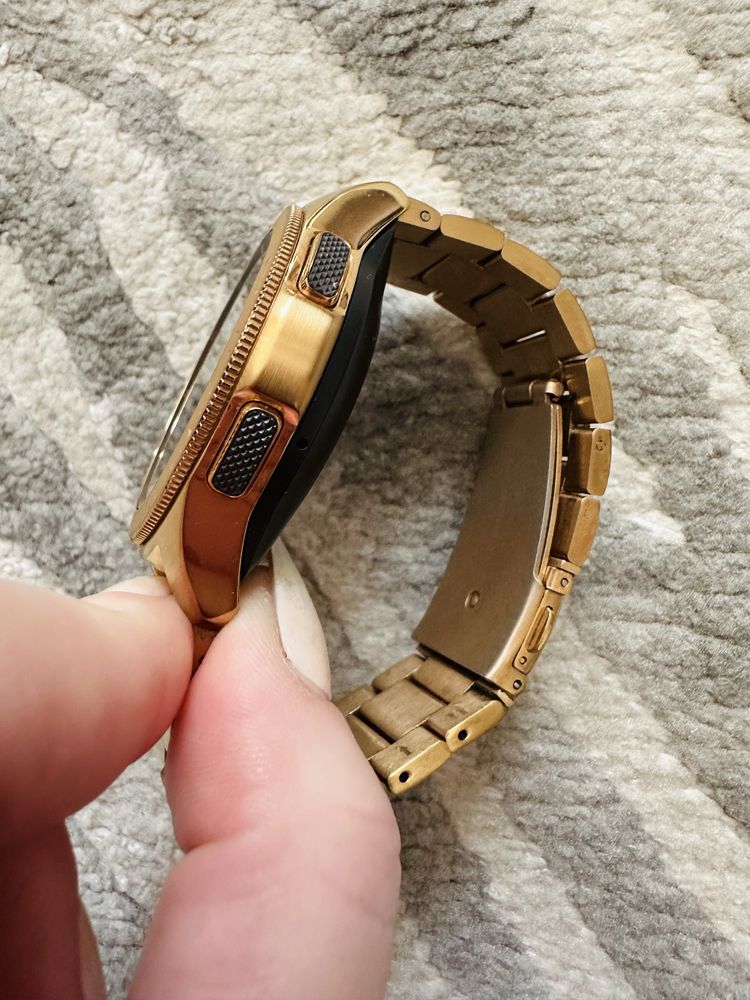Смарт часовник Samsung Rose Gold