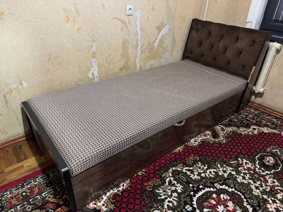 Мебел сотилади. Сандикли.