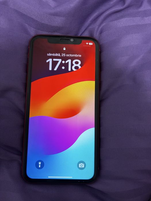 Iphone 11 red , utilizat