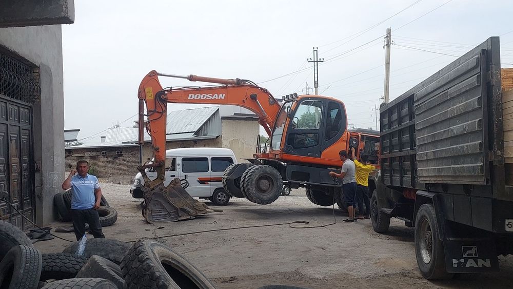 Doosang 2011 года комплект