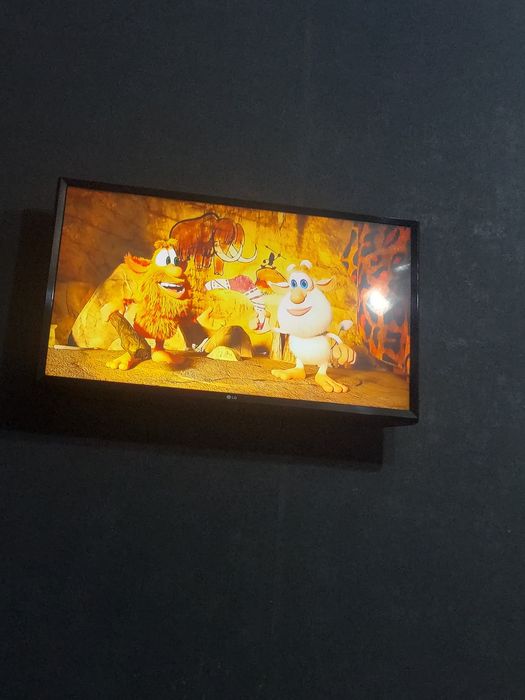 Телевизор LG смарт