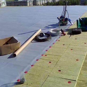 Ремонт на покриви вътрешни ремонти и други