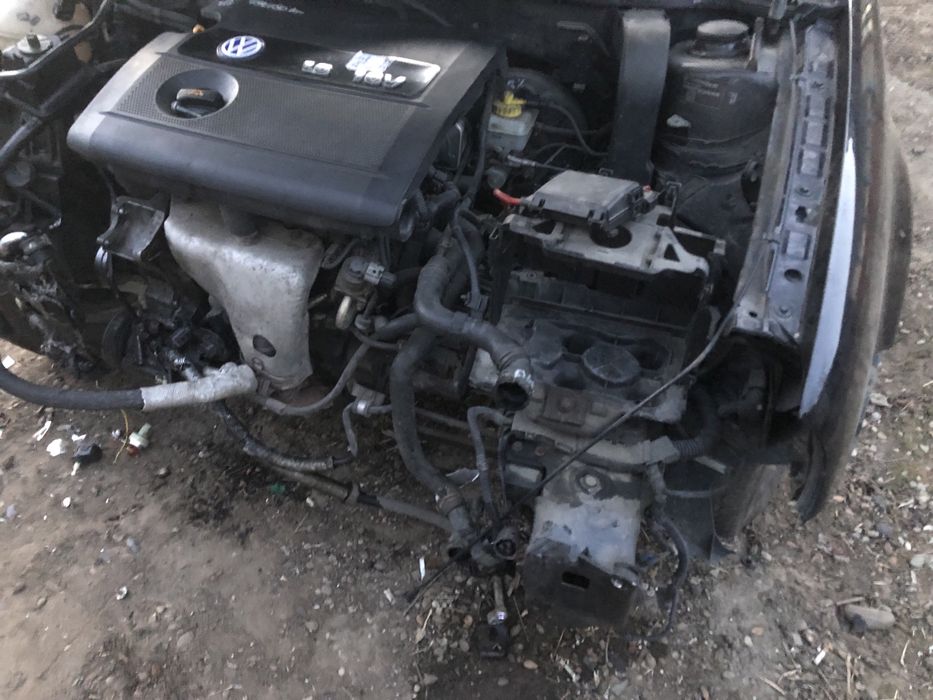 Dezmembrez Golf 4 1.6