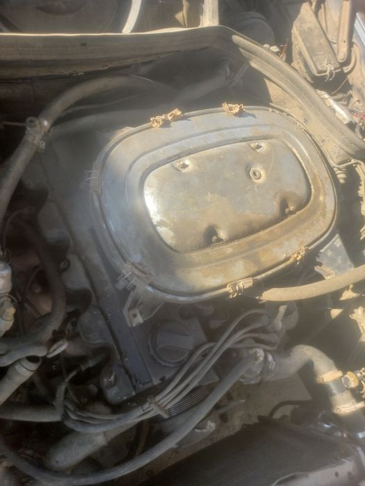 Мерседес 230 запчасть