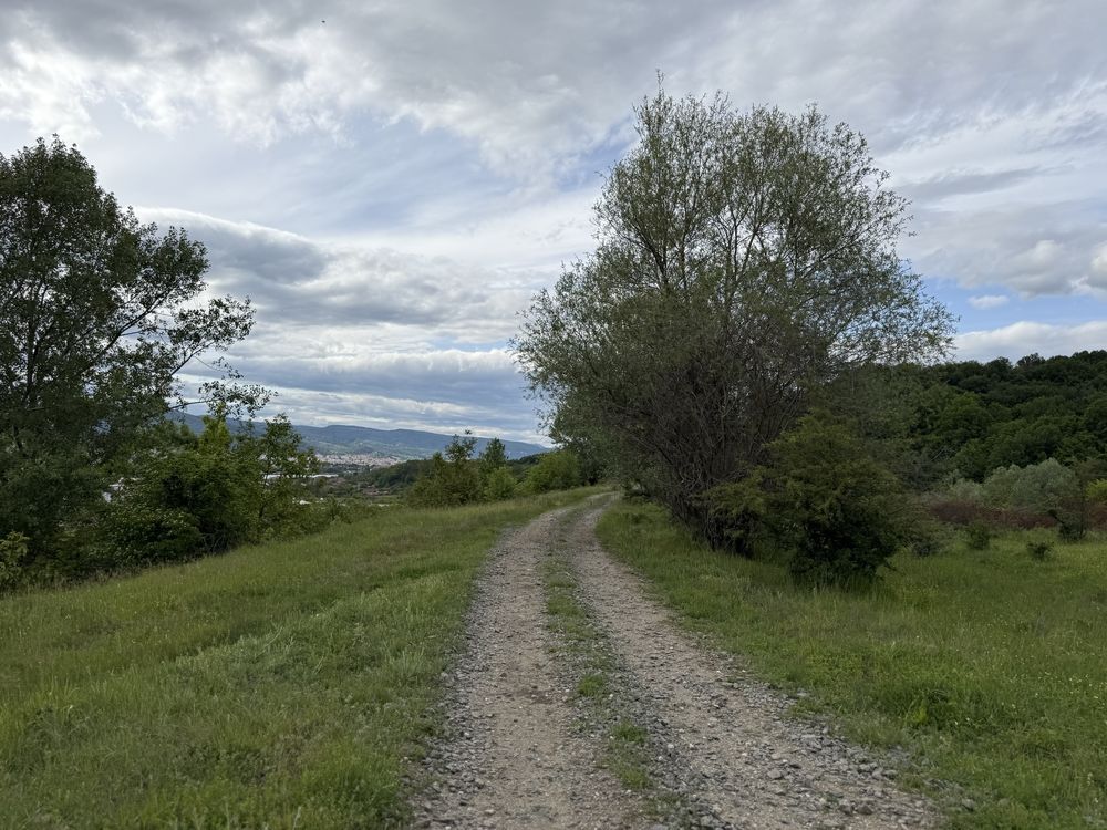 4600 mp Budesti priveliste panoramica asupra orasului Valcea 12500 €