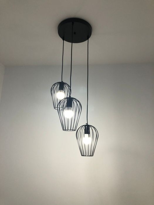 Lampă 3 becuri profil metal negru reglabile pe înălțime