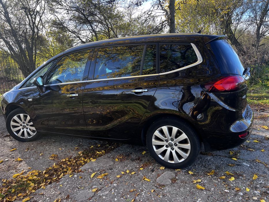 Opel zafira 2.0cdti 2013