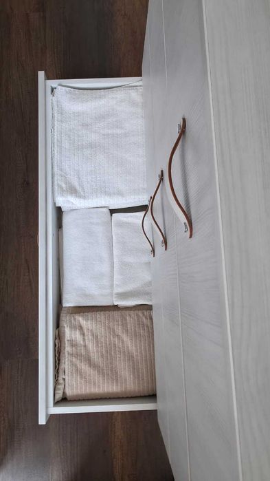 Скрин за спалня, ръчна изработка, като нов