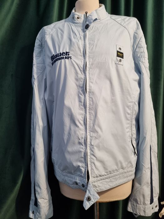 Vand Jacheta Blauer!