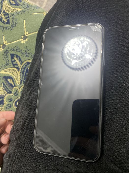 Продам айфон 11 в хор состояние