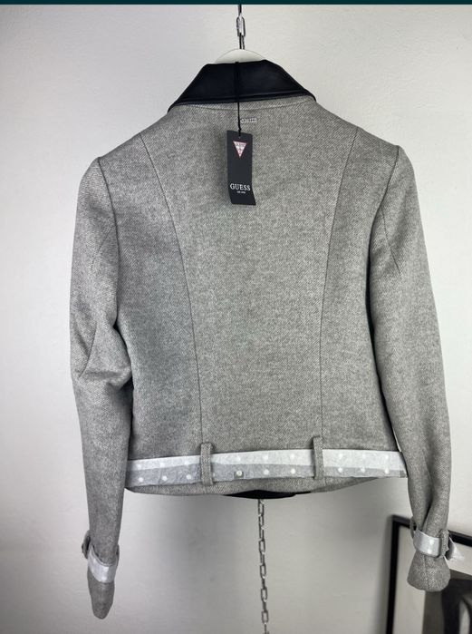Geaca, Jacheta Guess dama
