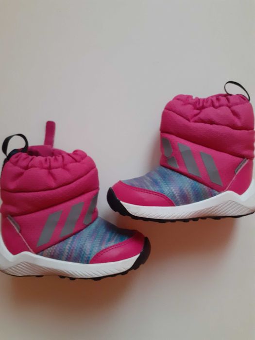 Яке 2/3 години и ботуши 22 Adidas