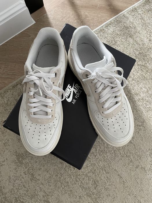 Nike Air Force 1 Luxe