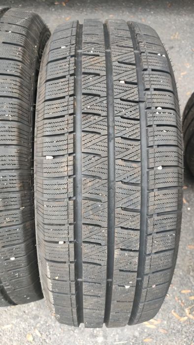 Vand cauciuri 215 65 r16c