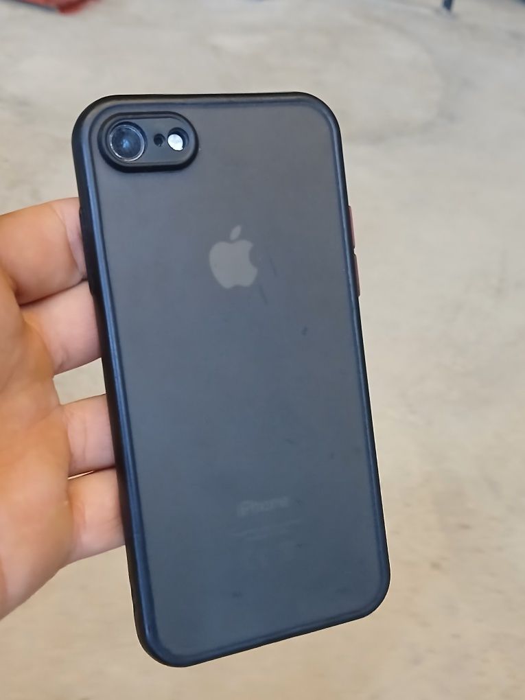 Iphone 8 sotiladi