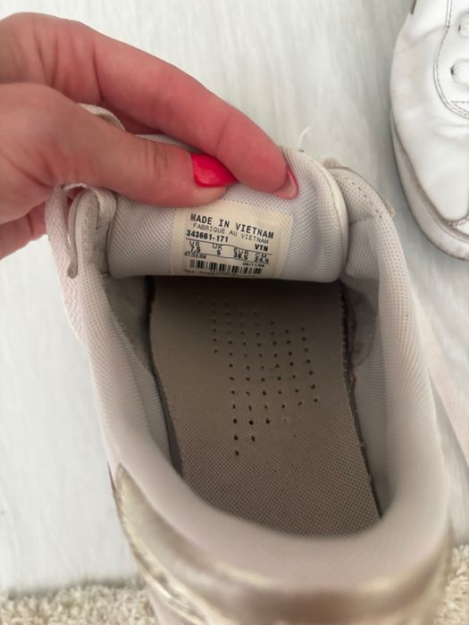 Маратонки   Nike