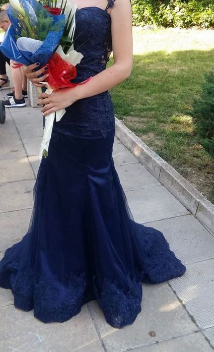 Синя Дантелена рокля