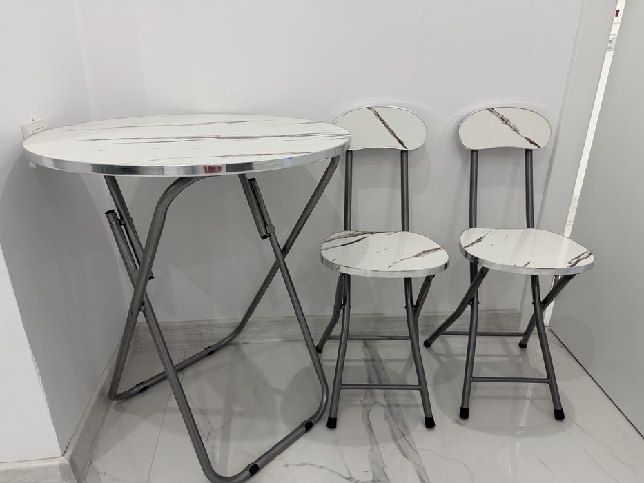 Сгъваема маса със столове