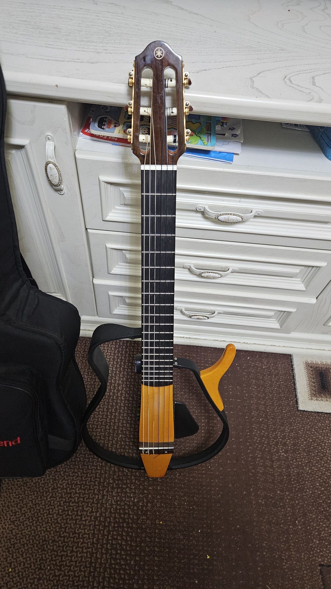 Gitara sotiladi yangi Silend Yamaha 130 Madel