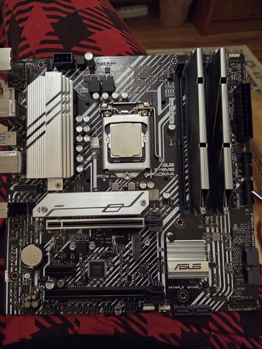 i5 10400f + 16gb ddr4 + b560m-a