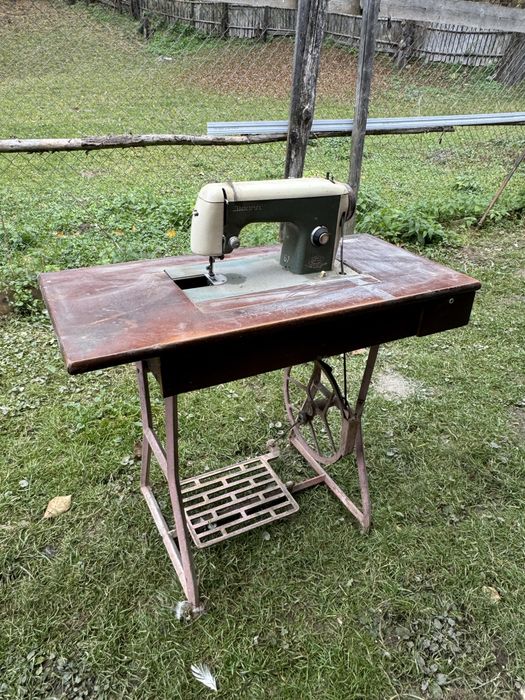 Masini de cusut de vanzare 200 lei bucata