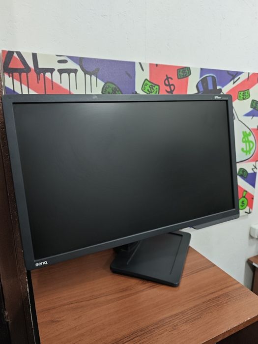 Продаются мониторы разные