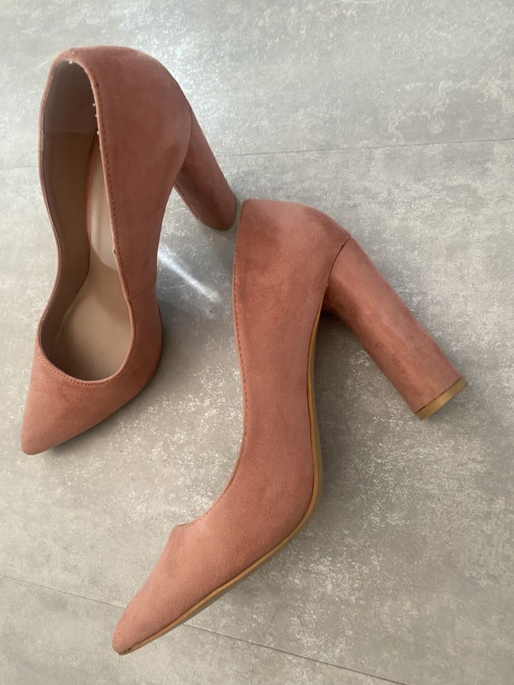 Pantofi roz- nude