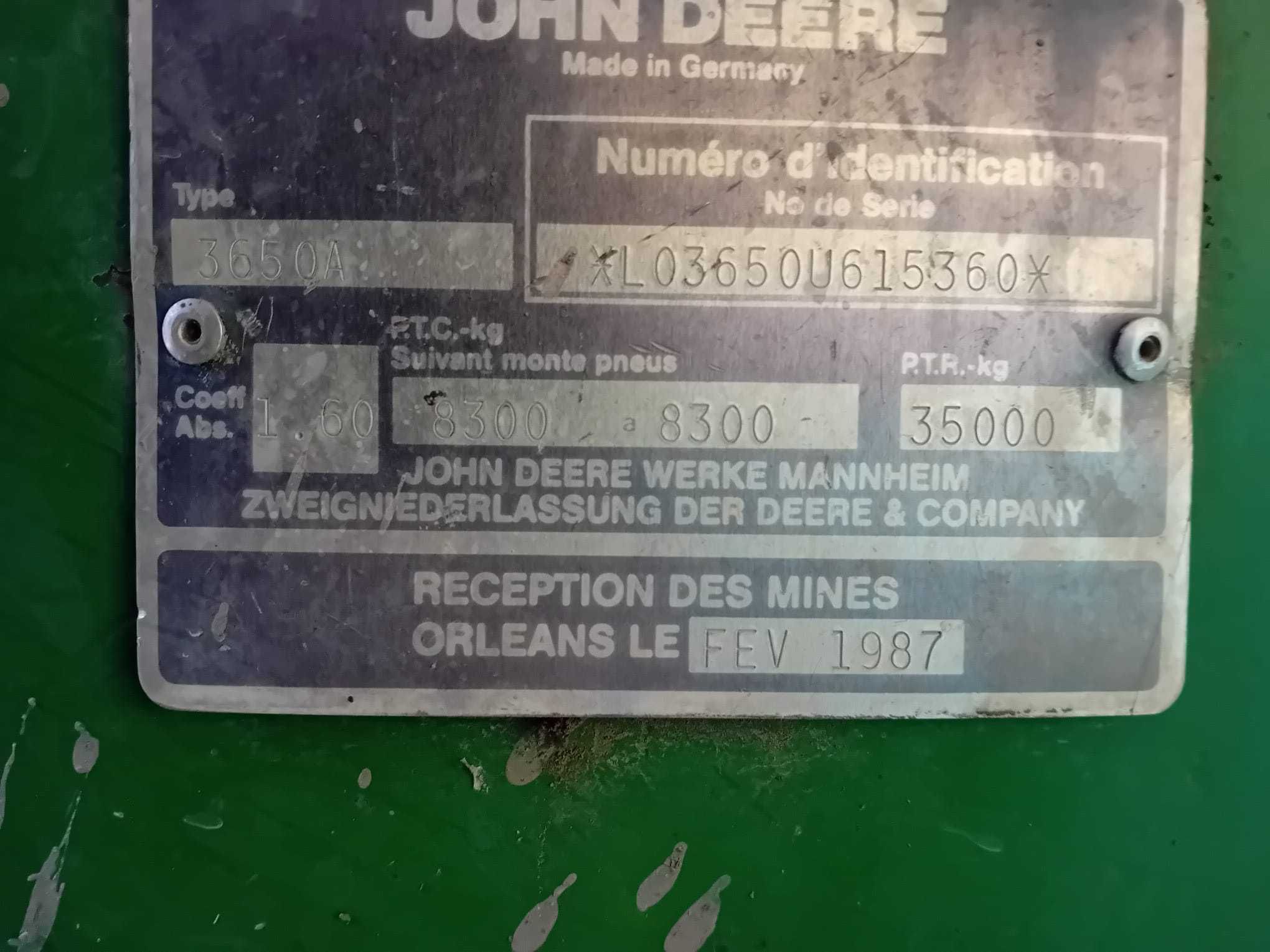 Vând urgent tractor John Deere 3650