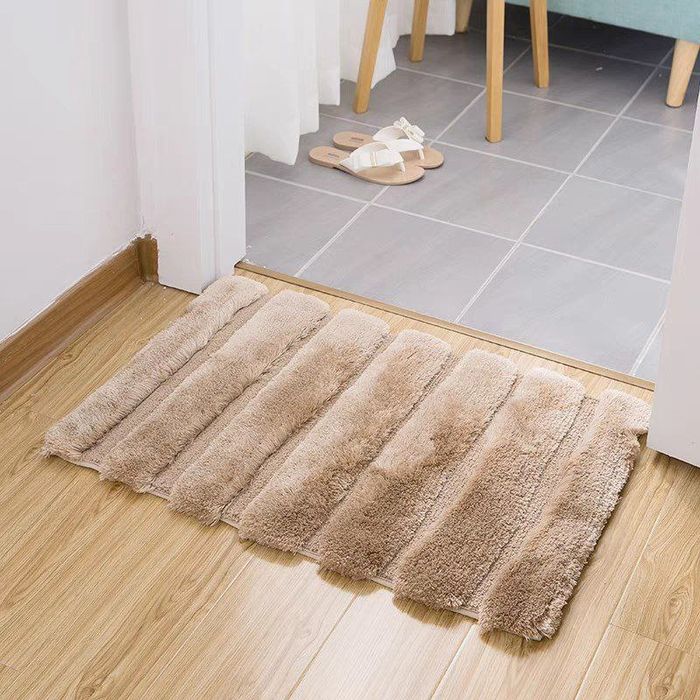 Мягкий пушистый коврик