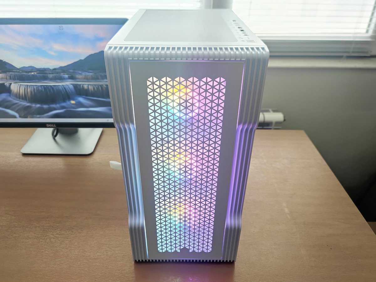 Геймърски компютър, Ryzen 5500, Rtx 3060ti, 1tb nvme ssd, 32gb ram