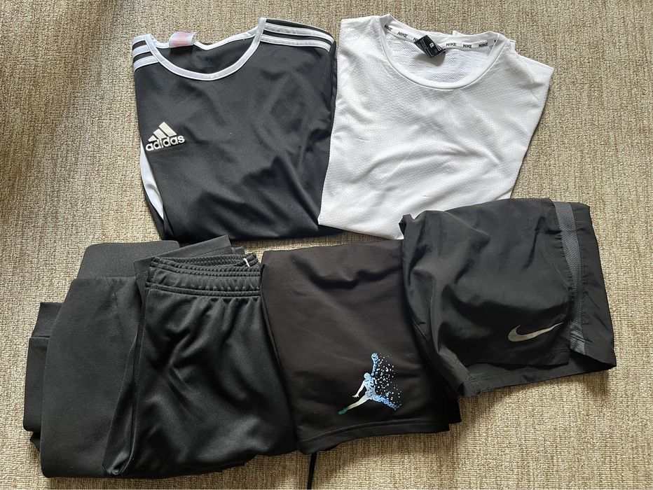 Тениски и панталони Nike Adidas