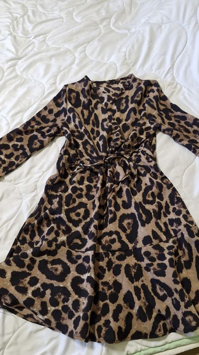 Дамска рокля с леопардов принт