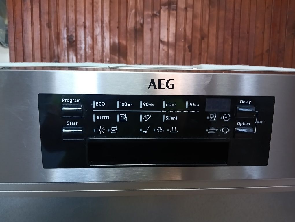 Чисто нова съдомиялна за вграждане АЕГ AEG XXL A+++ 2 години Гаранция!