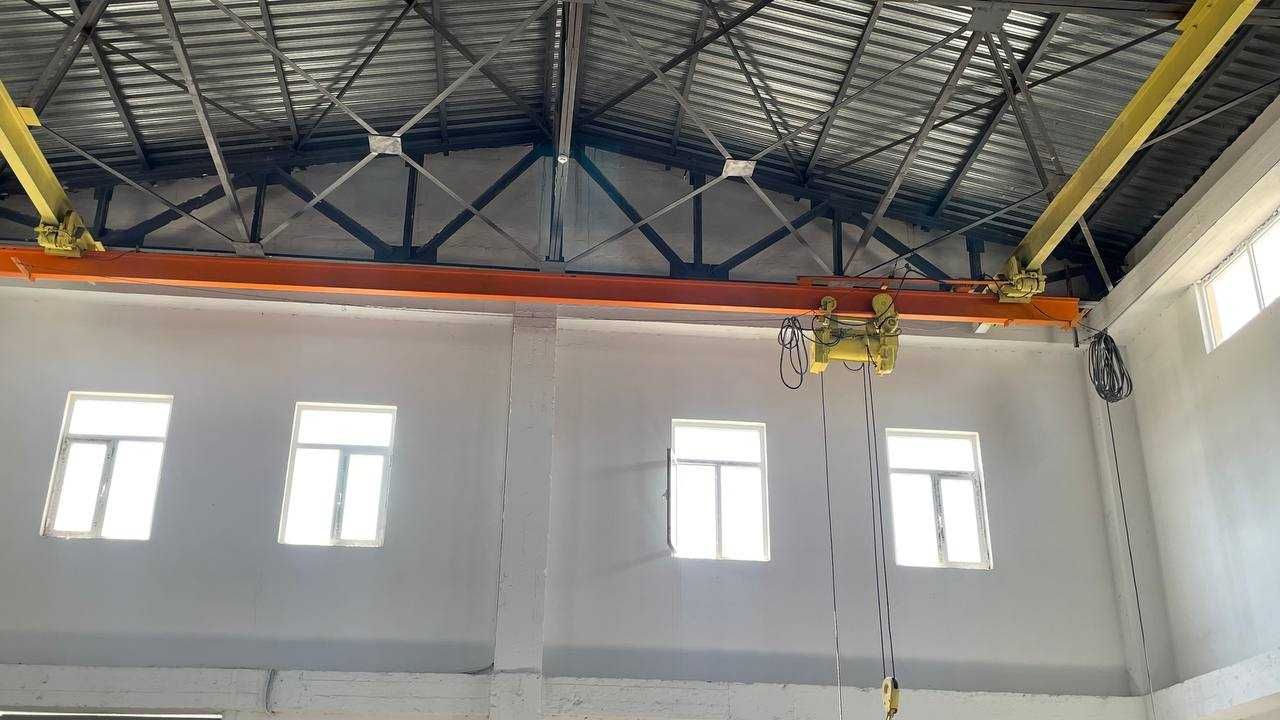 Продаётся  кран-балка 1.5 тонны более 10 метров, состояние огонь