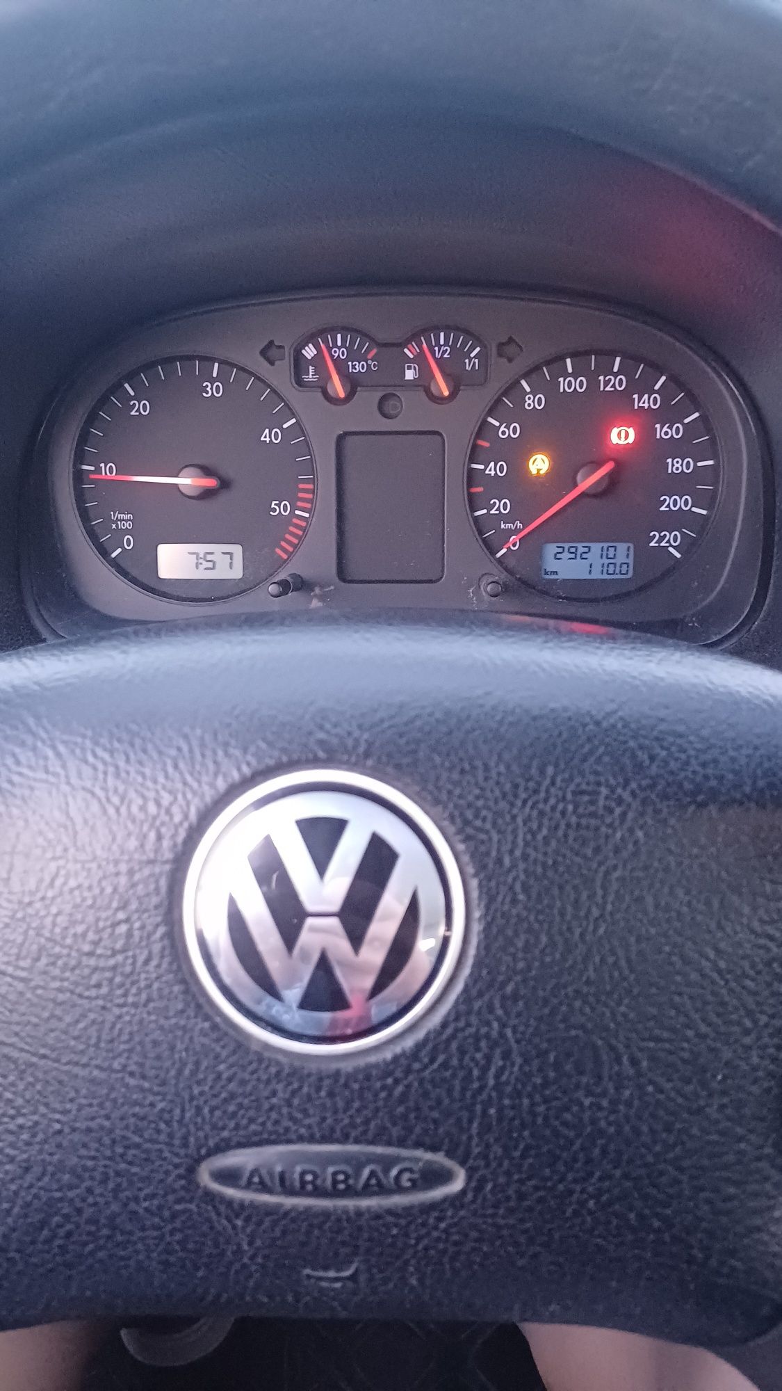 Vând Wolkswagen GOlf 4