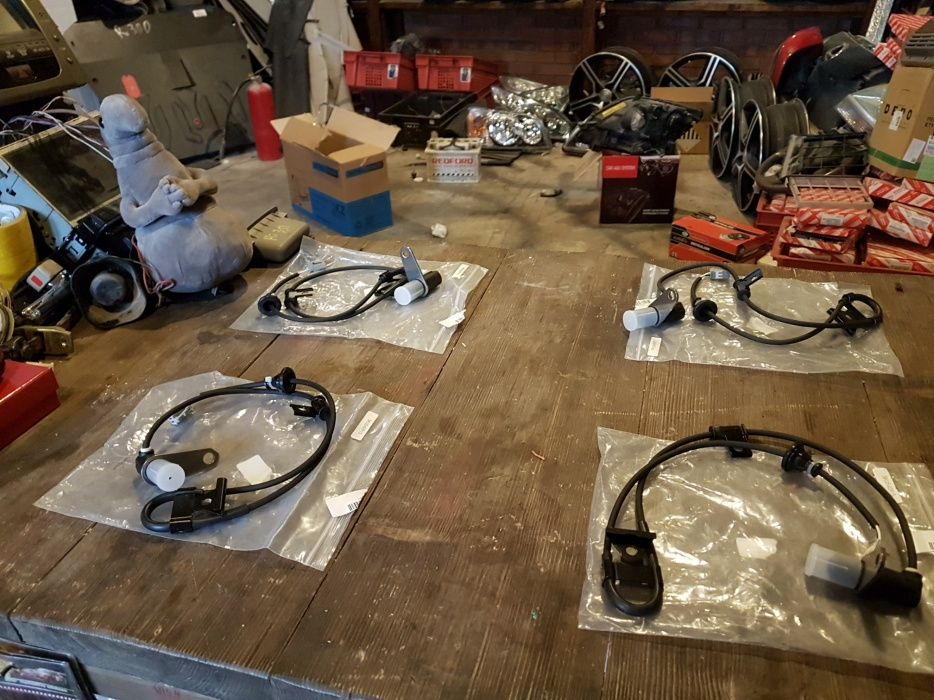 Задний Датчик ABS Lexus Rx300