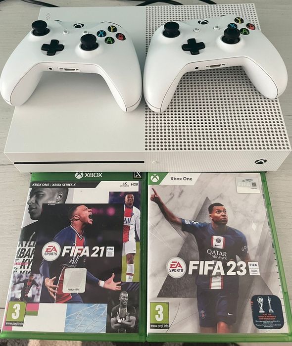 Xbox One S Nou cu două controlere