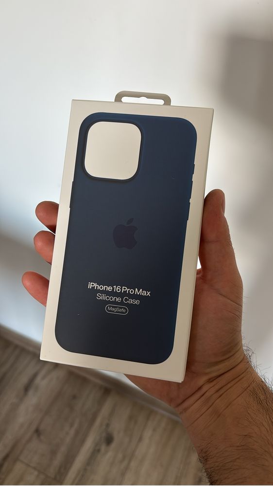 Husa silicon iPhone 16 Pro Max Albastru inchis