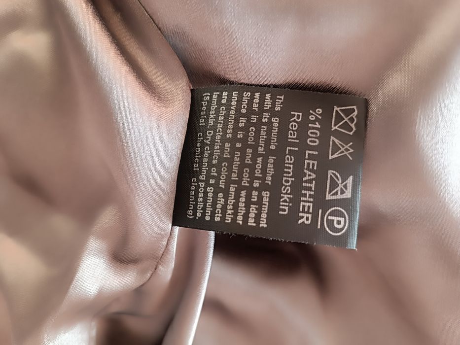 Намаление! Късо палто с качулка от естествен косъм