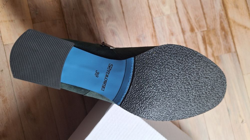 Ботуши и боти естествен велур