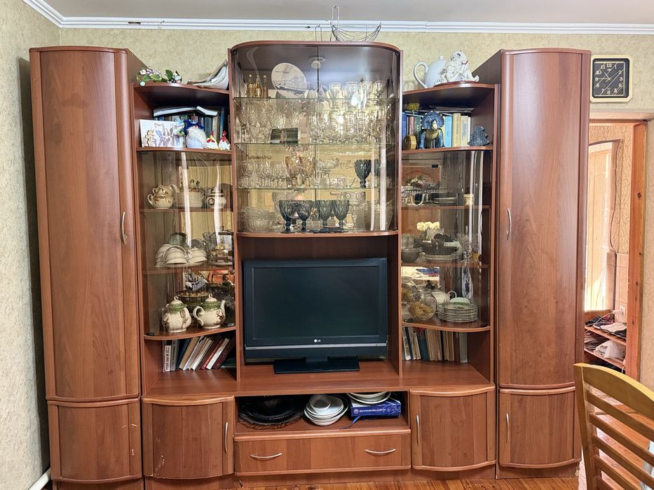 Продам стенку.  Самовывоз