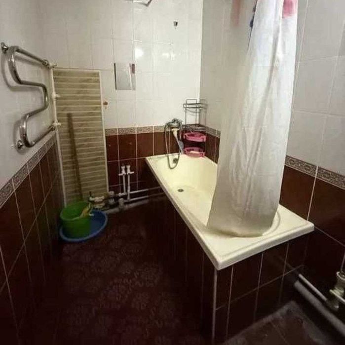 Продаётся 3/9/9 Юнусабад 11, линия метро, 70 м2, ключи в нотариусе