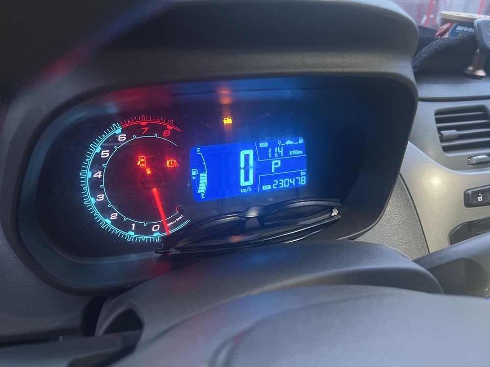 Продам кобальт 2015г. 4 позиция автомат  Своя
