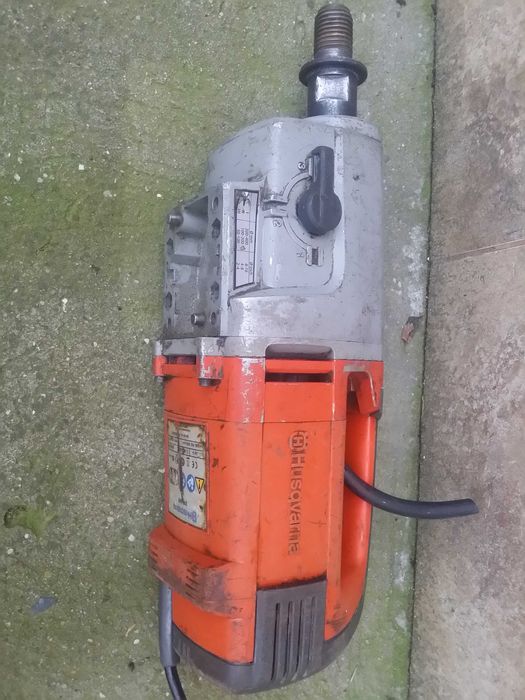 Mașină de carotat Husqwarna